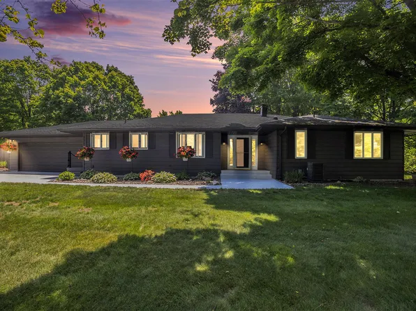 76593 14th Ave, South Haven, MI 49090