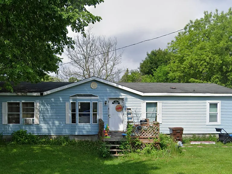 205 N Catherine St — Photo 3