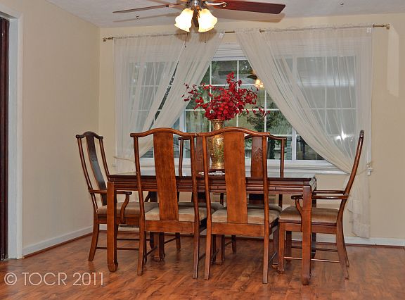 5th image of 38 Douglass St