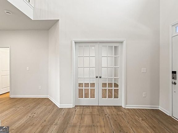 3rd image of 100 Bastian Rd #138