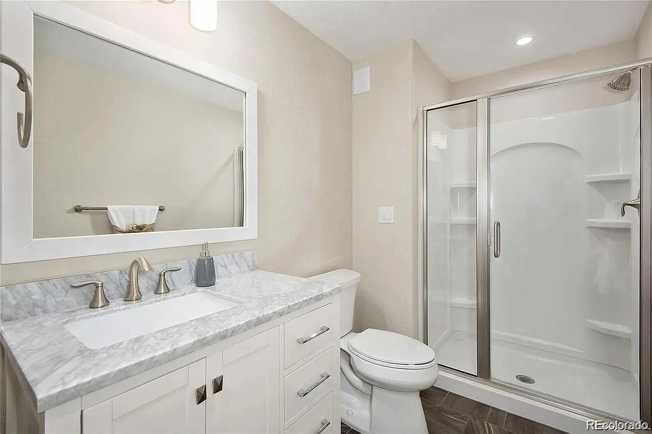 4 bed, 3.5 bath, 2859 sqft, $3,200 — Photo 3