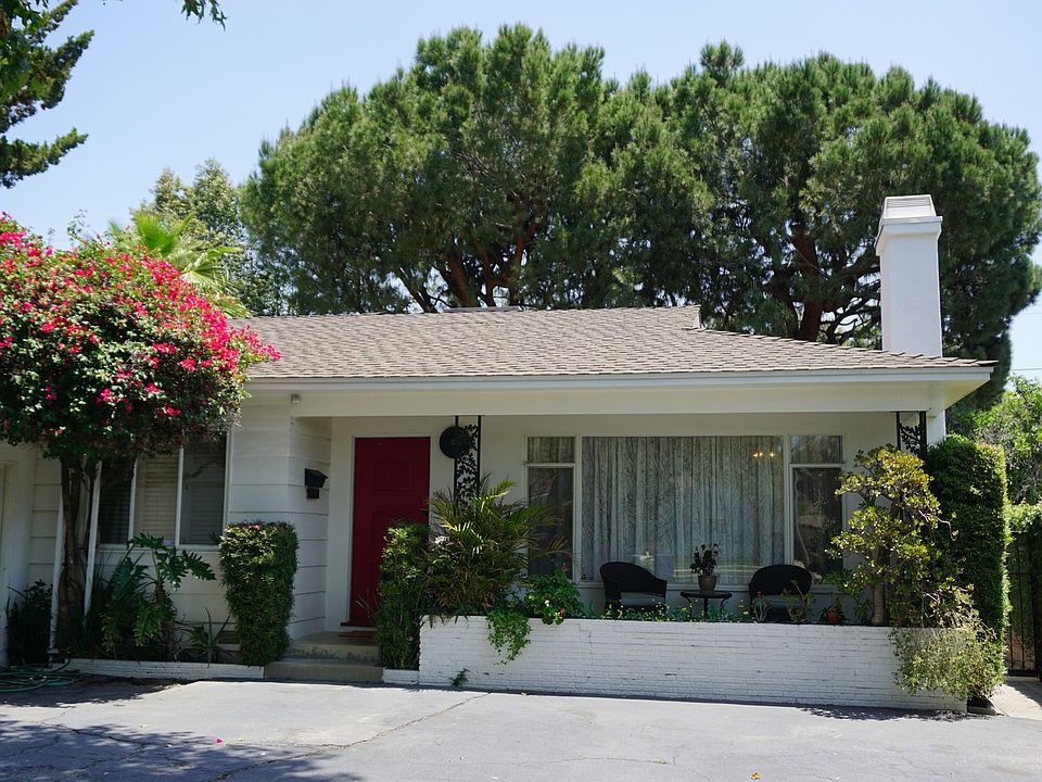 1st image of 7056 Lasaine Ave