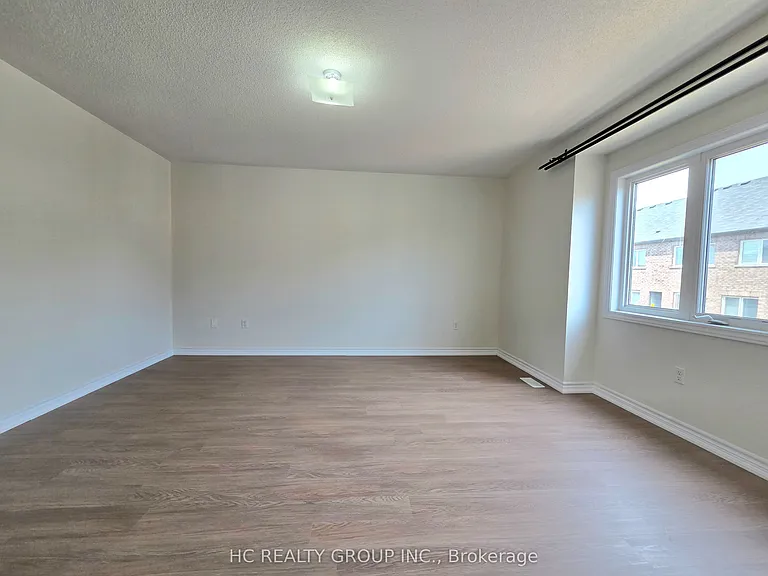 703 Hammersly Blvd — Photo 14
