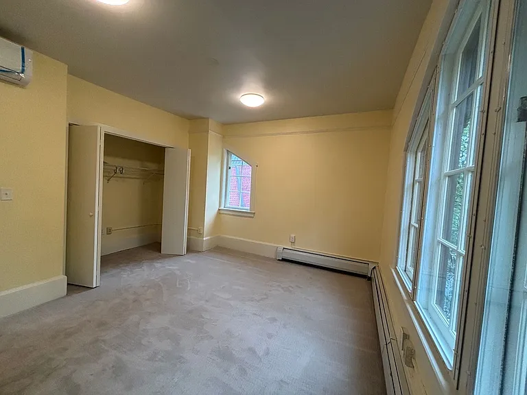 310 Montgomery Street — Photo 7