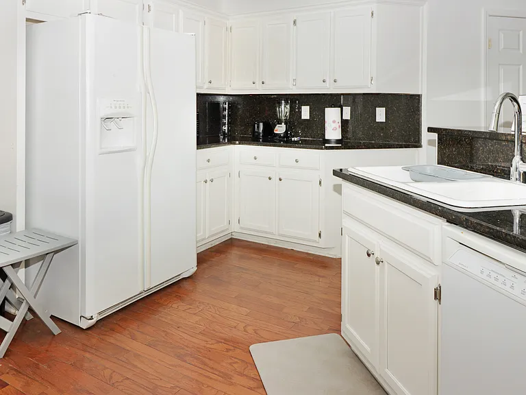 888 Saddlebred Way — Photo 32