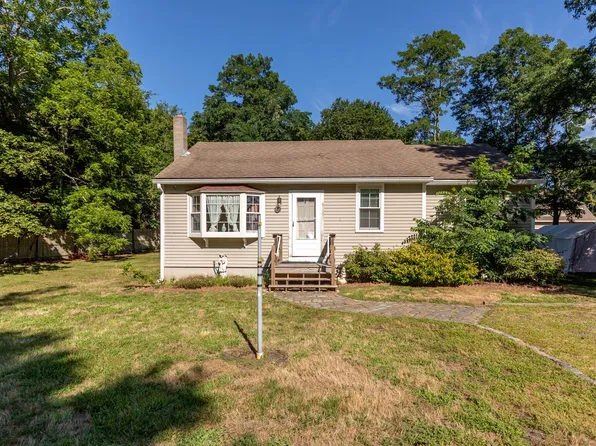 5 Freighthouse Road, Sagamore, MA 02561