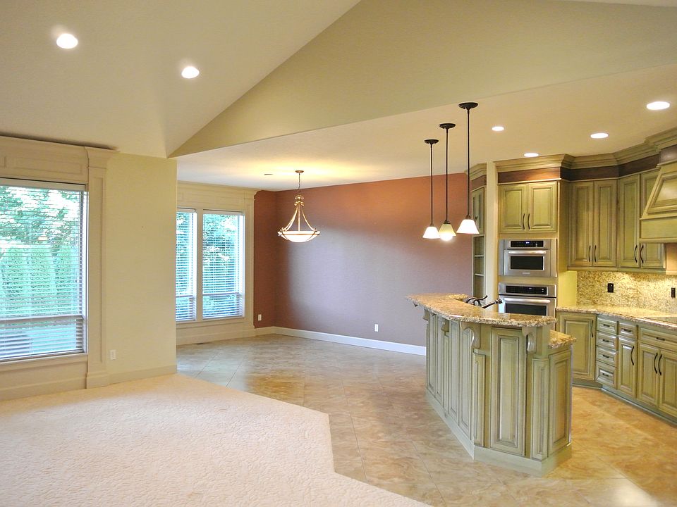 1st image of 2505 NE 170th Ct