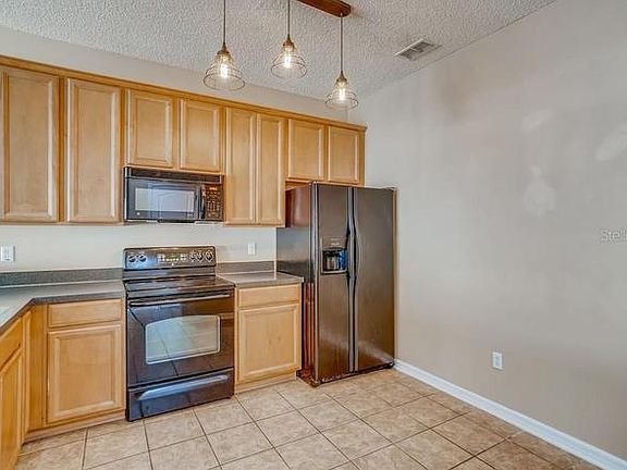 3rd image of 2329 Bexley Pl