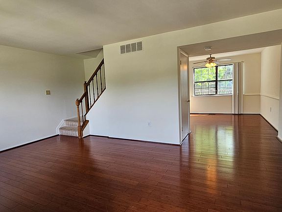 3rd image of 748 Wilton Farm Dr