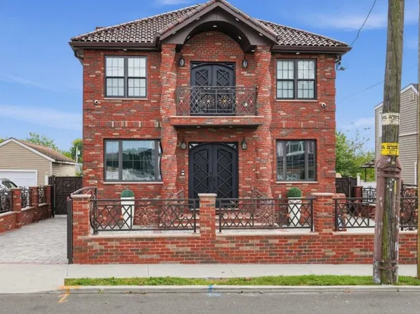 183 Arthur Avenue, Floral Park, NY 11001