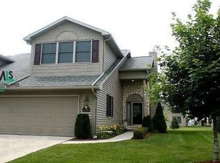 155 S Stratford Ln, Lake Orion, MI 48360