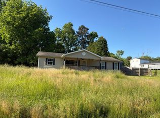 3243 Shepard Dr, Rocky Face, GA 30740