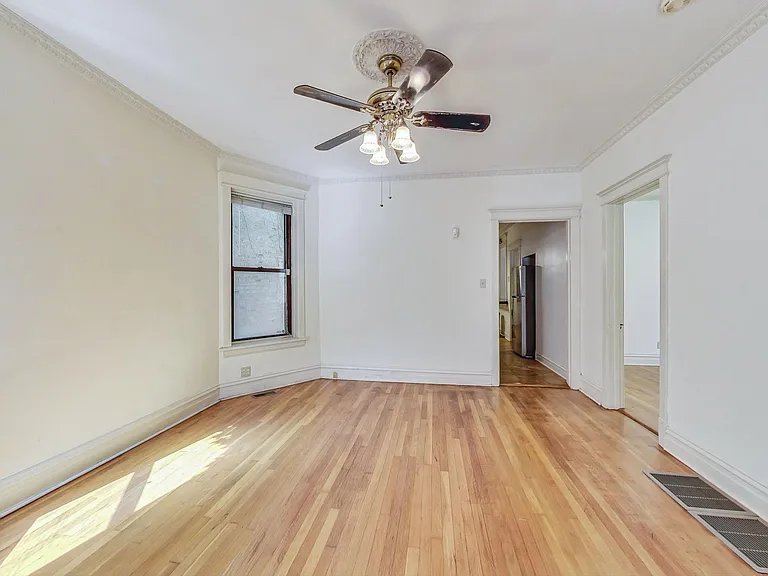 2446 N California Ave #1 — Photo 5