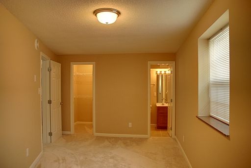 1st image of 727 Front Ave APT 6