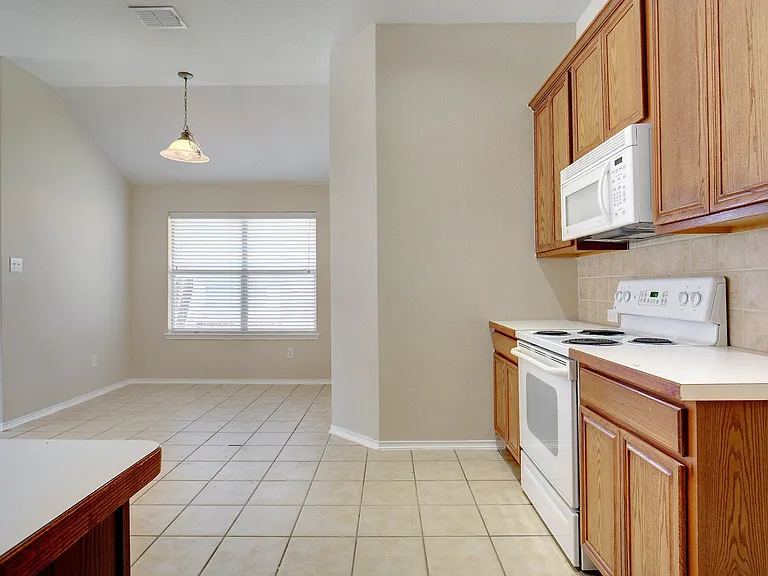 1305 Mountain Peak Dr — Photo 11