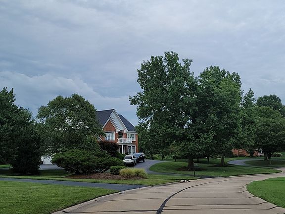 5th image of 2333 Sterling Pointe Dr