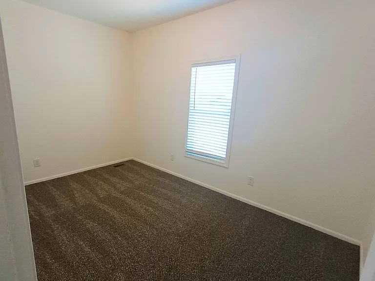 11 Bon Rea Cir — Photo 3
