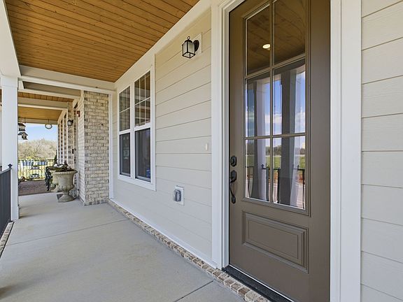 2nd image of 220 Nearwater Pl
