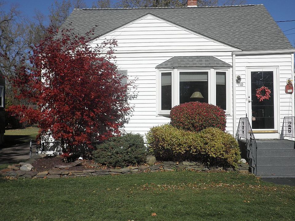 1st image of 110 Hollywood Ave