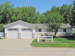 1008 Pine St, Harlan, IA 51537