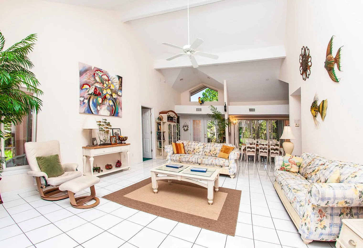 3 bed, 3.0 bath, 1765 sqft, $7,500 — Photo 3