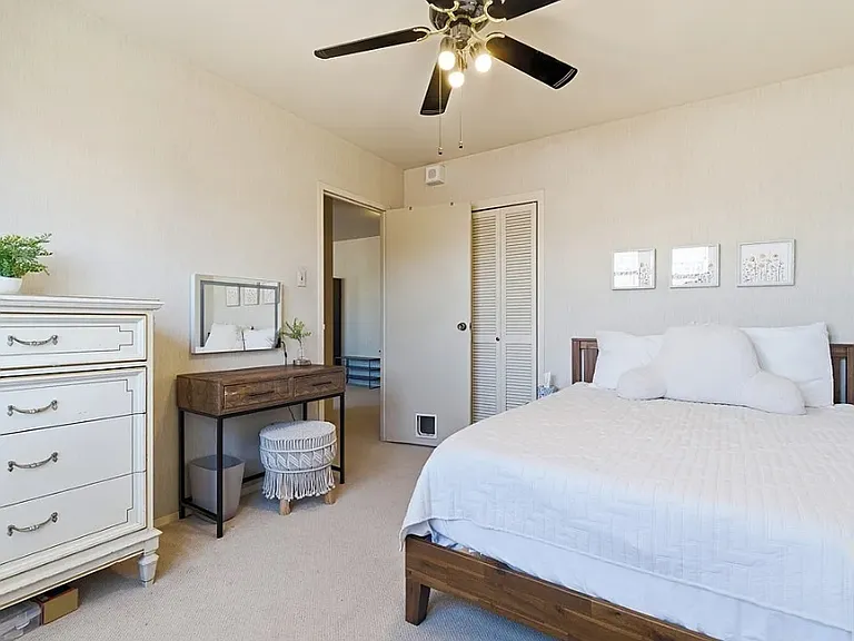 144 N Dithridge St #814 — Photo 8