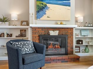 12 Seagull St, Rockport, MA 01966