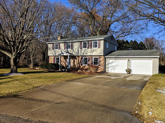 3rd image of 1086 Brookwood Dr