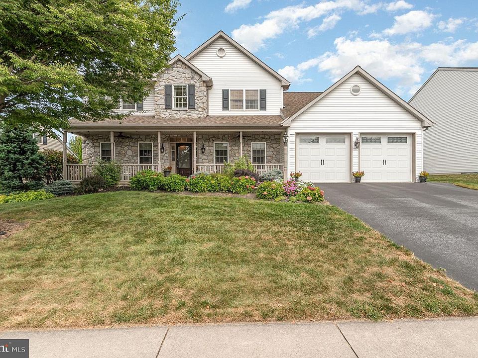 1st image of 25 Olde Forge Dr