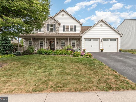25 Olde Forge Dr, Elizabethtown, PA 17022