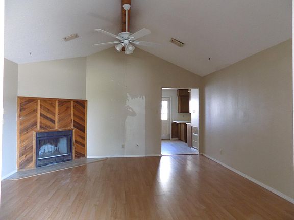 2nd image of 3604 Juanita Ave