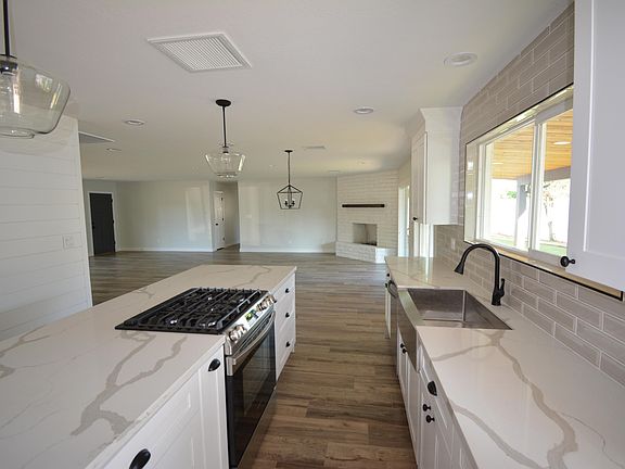 5th image of 2743 E Cinnabar Ave