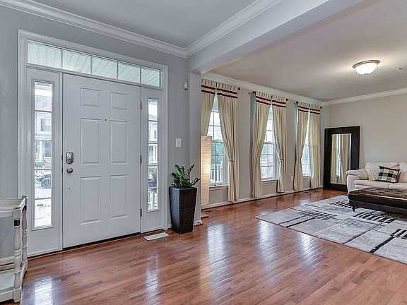 5th image of 23106 Yellowwood Dr