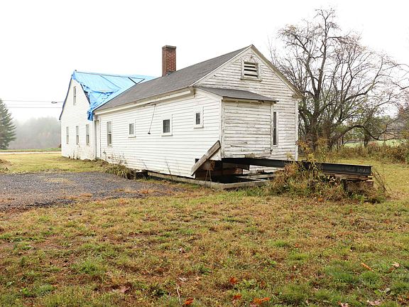 4th image of 1287 Old Homestead Hwy
