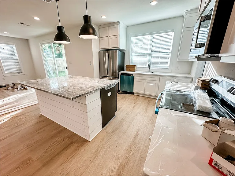 1307 Bayou Woods Dr — Photo 18