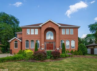 1515 W Marcus Ct, Park Ridge, IL 60068