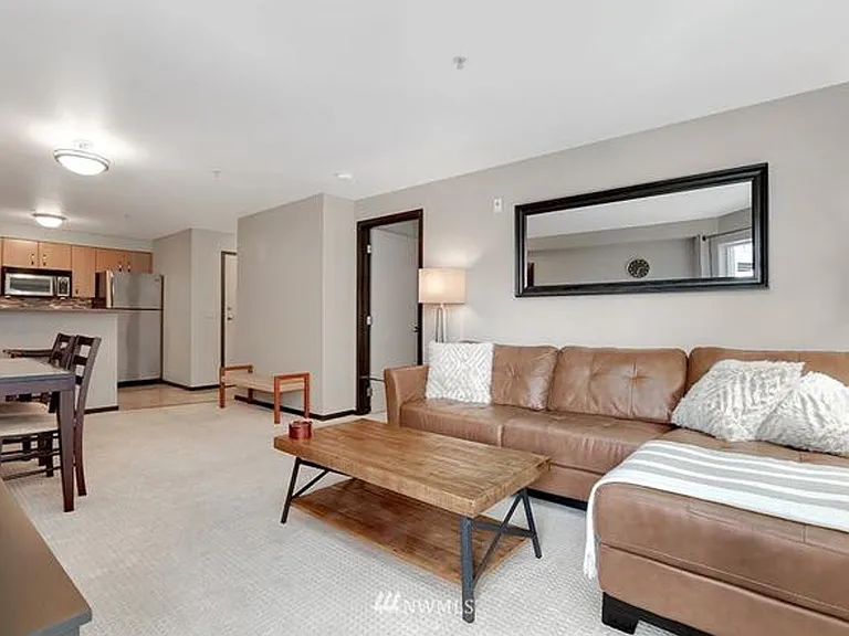 4020 Aurora Ave N #303 — Photo 10