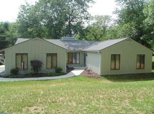 1020 Wheatland Dr, Coatesville, PA 19320