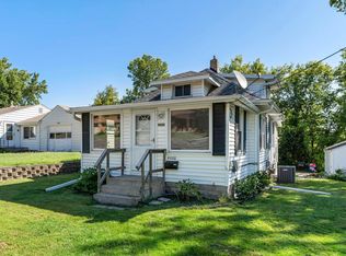 4000 Douglas Dr N, Crystal, MN 55422