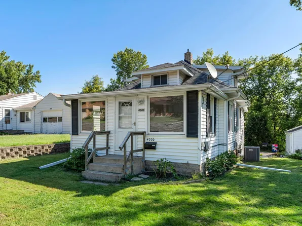 4000 Douglas Dr N, Crystal, MN 55422