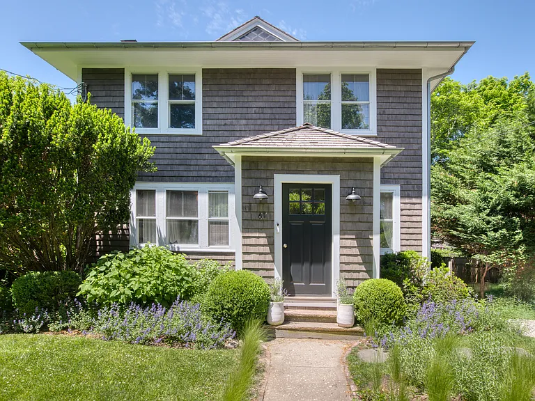 67 Jermain Ave — Photo 1
