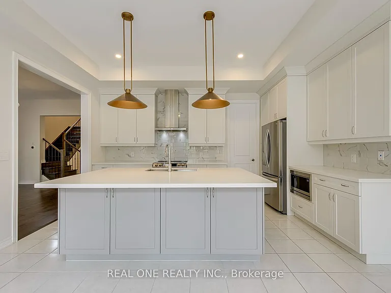 140 Zachary Cres — Photo 16