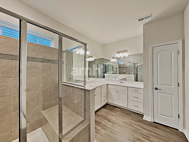 2415 Napa Valley Dr — Photo 9