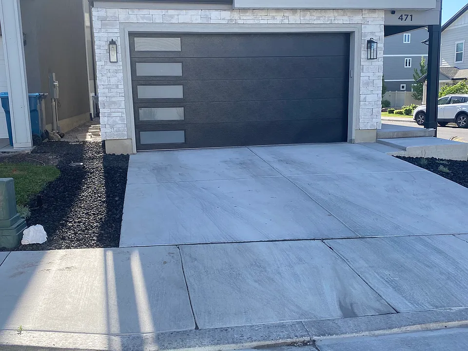 471 S 650 E