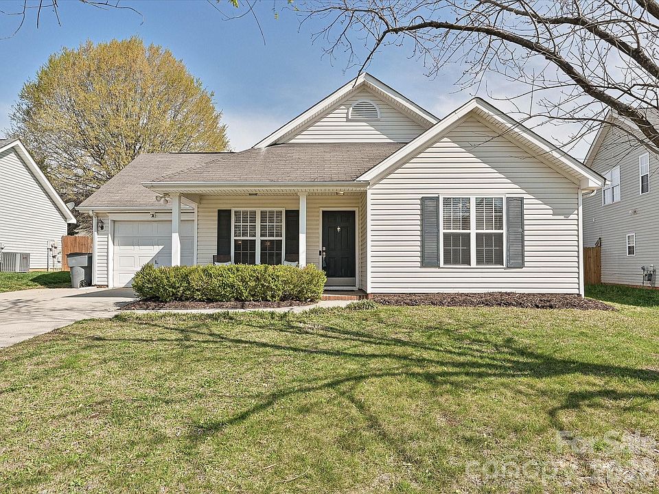 1st image of 1821 Conifer Cir
