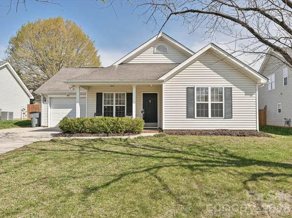 1821 Conifer Cir, Charlotte, NC 28213