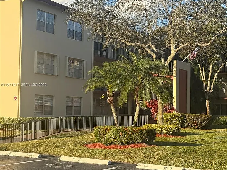 200 SW 132nd Way #207L — Photo 56