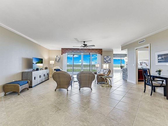 2nd image of 1050 Borghese Ln APT 605