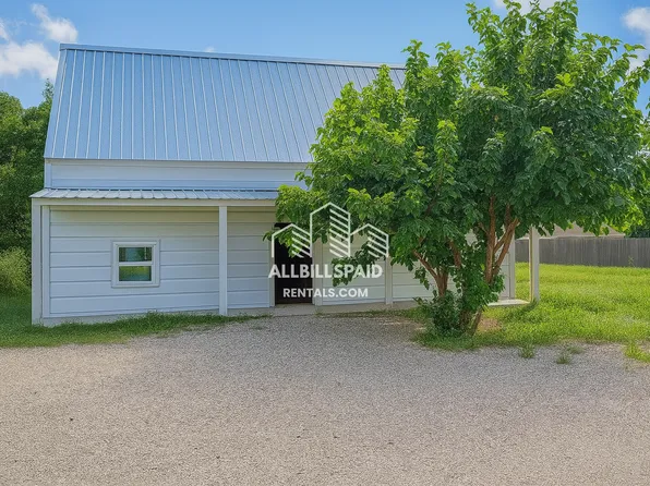 156 Fm 616, Bloomington, TX 77951