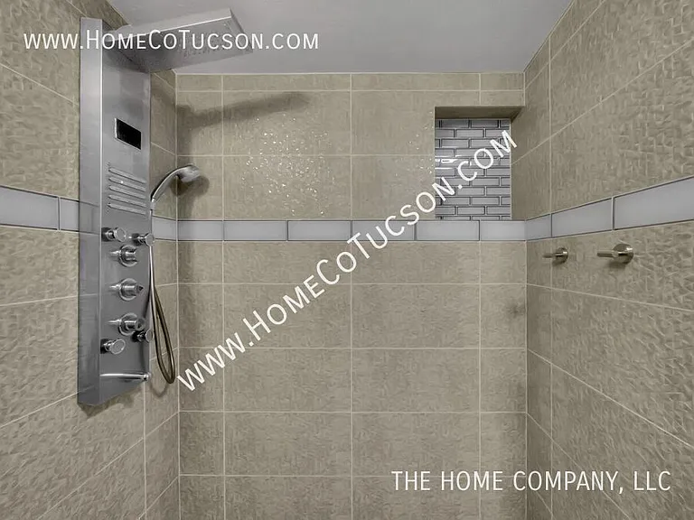 4535 E Fairmount St — Photo 17